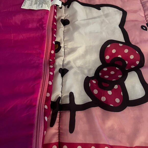 Hello Kitty Sleeping Bag - Picture 4 of 6